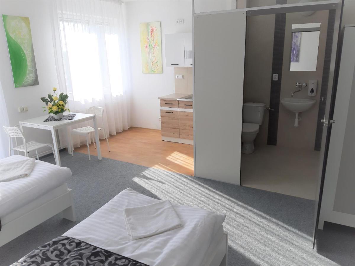 Ubytovna Kubra Hodonín Exterior foto