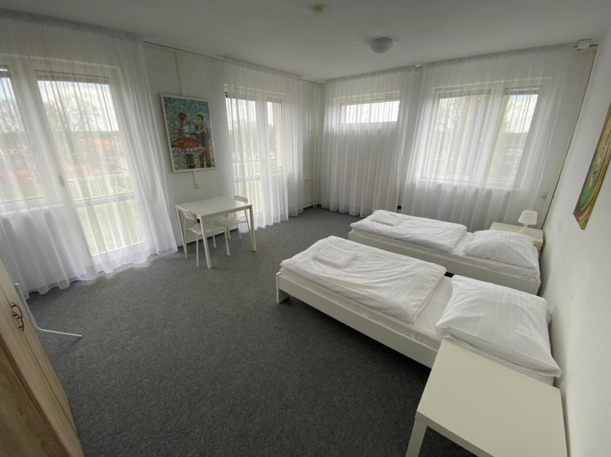 Ubytovna Kubra Hodonín Exterior foto
